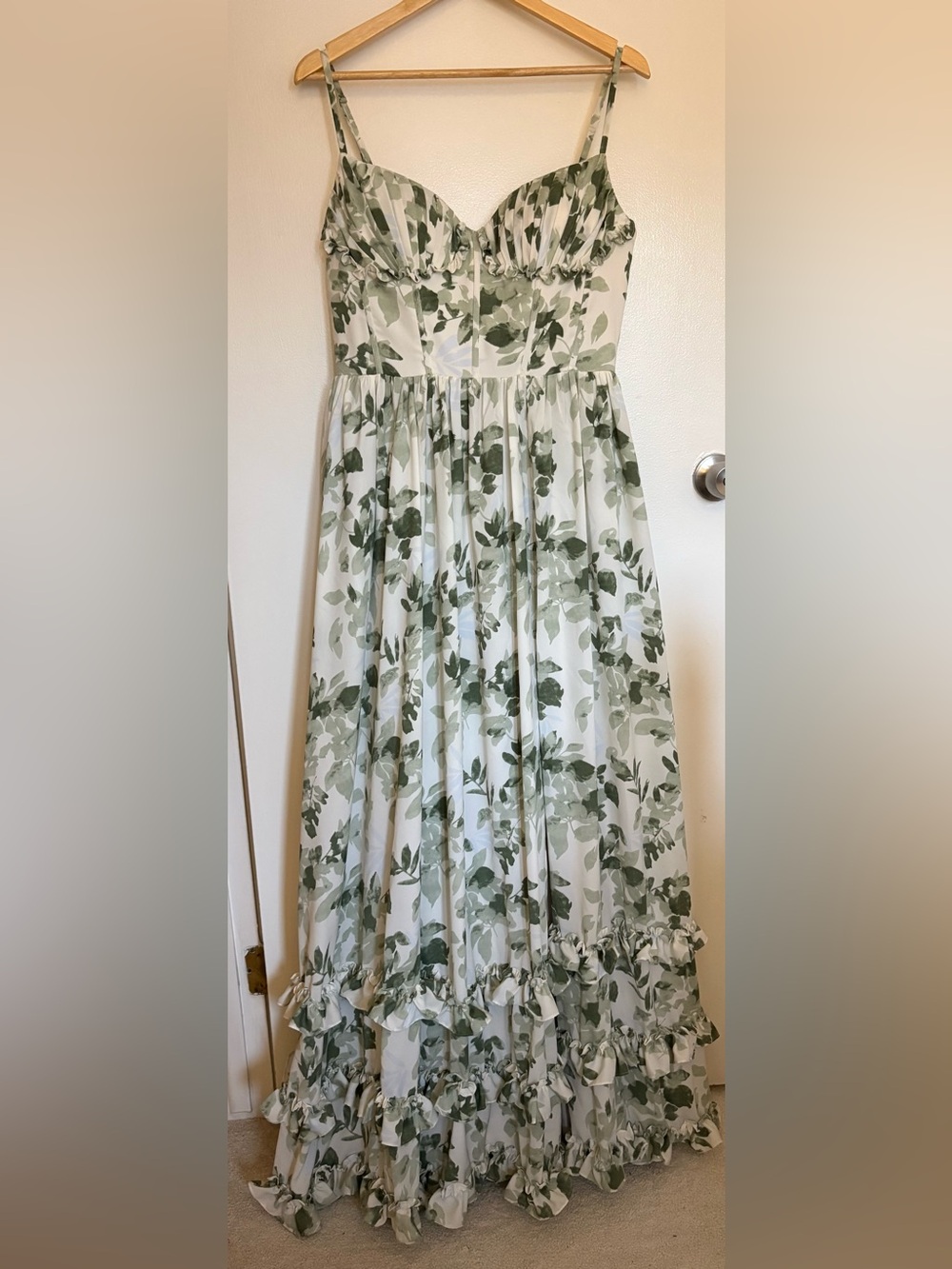 Green Leaf Print Ruffle Dress - Picture 7 of 8